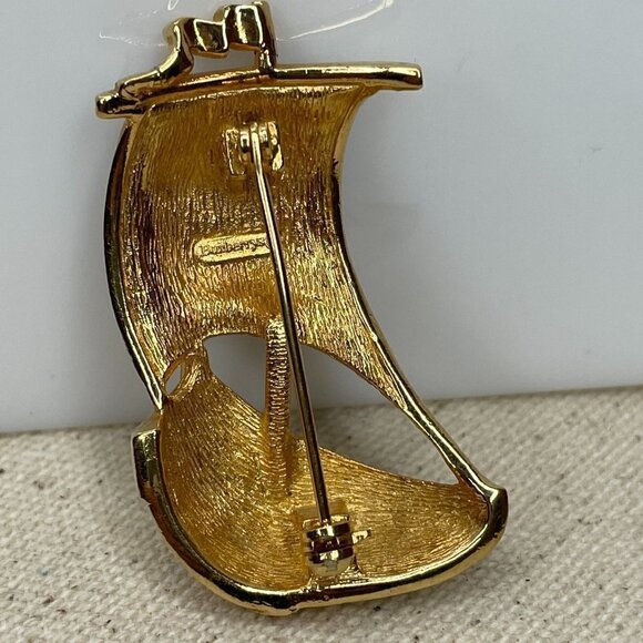 Burberry Vintage Sailing Ship Brooch Pin Pave Crystal Gold Plate 1.75" X 1" - Picture 5 of 9